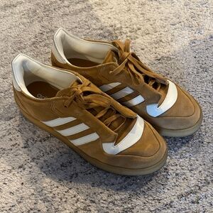 Adidas Men's Tan and White Sneakers